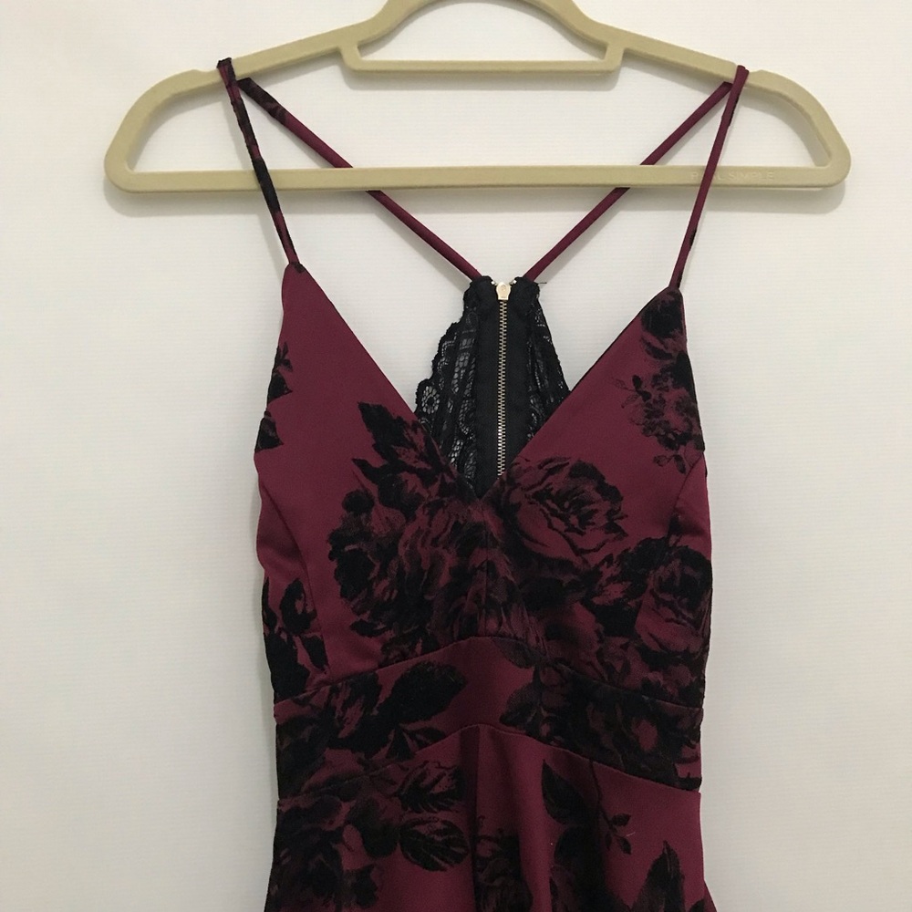 Iris Velvet Floral Print Dress with Black Lace Detail Back Size L - Picture 2 of 6